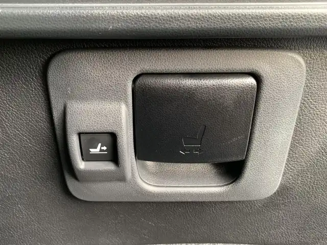 ダイハツ タント カスタム X 静岡県 2020(令2)年 3.8万km シャイニングホワイトパール 禁煙車/純正ナビ：NMZK-W72D /記録簿/(CD/DVD/BT/フルセグTV)/両側パワースライドドア/オート機能付電格ミラー/シートヒーター(前席)/シートバックテーブル/ステアリングリモコン/スマートアシスト/・衝突回避支援ブレーキ機能/・衝突警報機能/・車線逸脱警報機能/・ブレーキ制御付誤発進抑制機能/・先行車発進お知らせ機能/アダプディブドライビングビーム/コーナーセンサー/進入禁止標識誤認機能/運転席ロングスライドシート/プッシュスタート・スマートキー