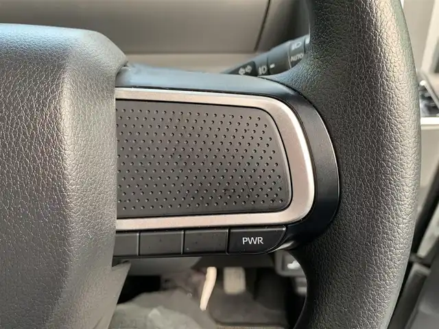 ダイハツ タント カスタム X 静岡県 2020(令2)年 3.8万km シャイニングホワイトパール 禁煙車/純正ナビ：NMZK-W72D /記録簿/(CD/DVD/BT/フルセグTV)/両側パワースライドドア/オート機能付電格ミラー/シートヒーター(前席)/シートバックテーブル/ステアリングリモコン/スマートアシスト/・衝突回避支援ブレーキ機能/・衝突警報機能/・車線逸脱警報機能/・ブレーキ制御付誤発進抑制機能/・先行車発進お知らせ機能/アダプディブドライビングビーム/コーナーセンサー/進入禁止標識誤認機能/運転席ロングスライドシート/プッシュスタート・スマートキー