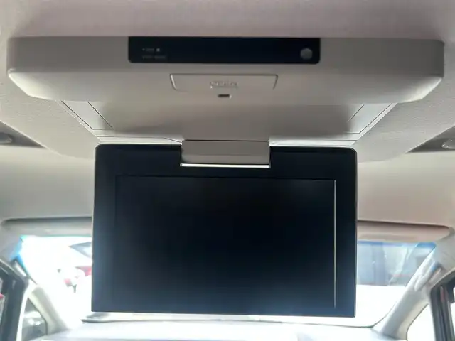 トヨタ ヴェルファイア Z 鹿児島県 2015(平27)年 6.5万km ホワイトパールクリスタルシャイン 禁煙車/純正9インチSDナビ(NSZT-Y64T)/　・Bluetooth/　・CD/DVD/　・フルセグTV/　・AM/FM/フリップダウンモニター/両側パワースライドドア/バックカメラ/ETC/電動パーキングブレーキ/ブレーキホールド/前後コーナーセンサー/後席オットマン/純正フロアマット/社外アルミホイール(huperion)/電動格納ミラー/ステアリングリモコン/全席オートパワーウィンドウ