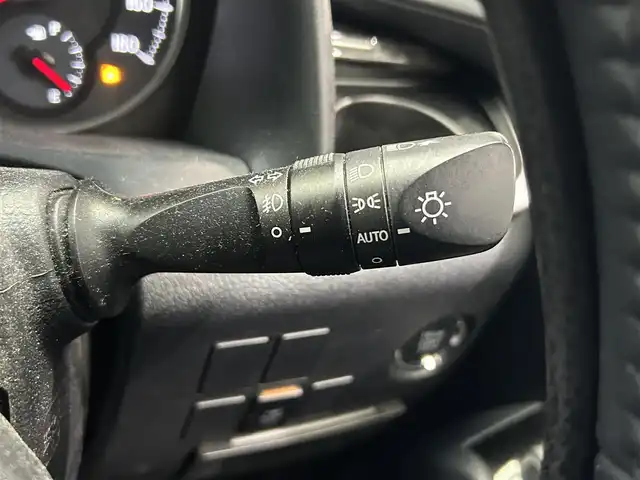 トヨタ ヴェルファイア Z 鹿児島県 2015(平27)年 6.5万km ホワイトパールクリスタルシャイン 禁煙車/純正9インチSDナビ(NSZT-Y64T)/　・Bluetooth/　・CD/DVD/　・フルセグTV/　・AM/FM/フリップダウンモニター/両側パワースライドドア/バックカメラ/ETC/電動パーキングブレーキ/ブレーキホールド/前後コーナーセンサー/後席オットマン/純正フロアマット/社外アルミホイール(huperion)/電動格納ミラー/ステアリングリモコン/全席オートパワーウィンドウ