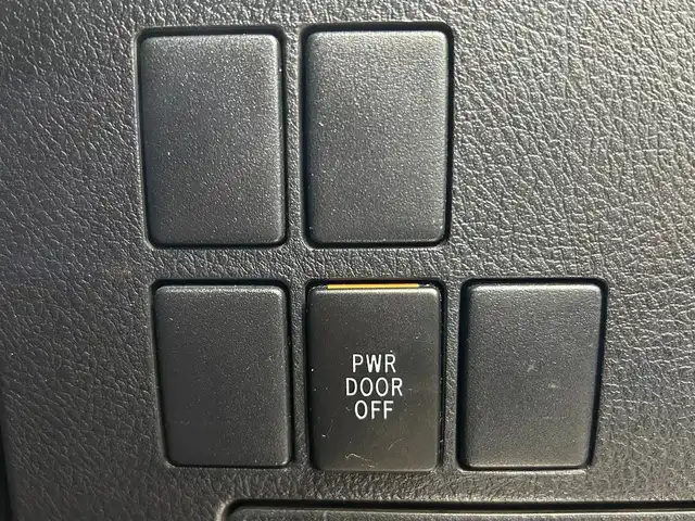 トヨタ ヴェルファイア Z 鹿児島県 2015(平27)年 6.5万km ホワイトパールクリスタルシャイン 禁煙車/純正9インチSDナビ(NSZT-Y64T)/　・Bluetooth/　・CD/DVD/　・フルセグTV/　・AM/FM/フリップダウンモニター/両側パワースライドドア/バックカメラ/ETC/電動パーキングブレーキ/ブレーキホールド/前後コーナーセンサー/後席オットマン/純正フロアマット/社外アルミホイール(huperion)/電動格納ミラー/ステアリングリモコン/全席オートパワーウィンドウ