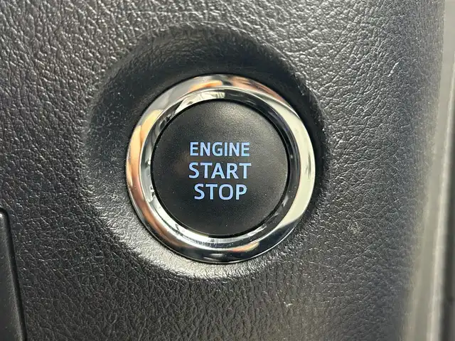 トヨタ ヴェルファイア Z 鹿児島県 2015(平27)年 6.5万km ホワイトパールクリスタルシャイン 禁煙車/純正9インチSDナビ(NSZT-Y64T)/　・Bluetooth/　・CD/DVD/　・フルセグTV/　・AM/FM/フリップダウンモニター/両側パワースライドドア/バックカメラ/ETC/電動パーキングブレーキ/ブレーキホールド/前後コーナーセンサー/後席オットマン/純正フロアマット/社外アルミホイール(huperion)/電動格納ミラー/ステアリングリモコン/全席オートパワーウィンドウ