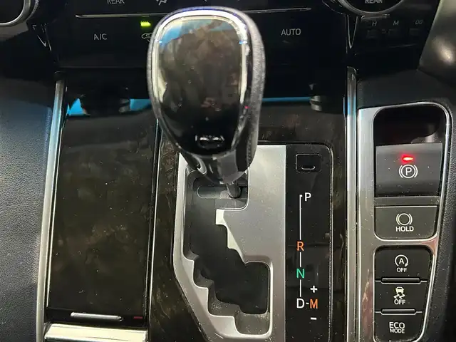 トヨタ ヴェルファイア Z 鹿児島県 2015(平27)年 6.5万km ホワイトパールクリスタルシャイン 禁煙車/純正9インチSDナビ(NSZT-Y64T)/　・Bluetooth/　・CD/DVD/　・フルセグTV/　・AM/FM/フリップダウンモニター/両側パワースライドドア/バックカメラ/ETC/電動パーキングブレーキ/ブレーキホールド/前後コーナーセンサー/後席オットマン/純正フロアマット/社外アルミホイール(huperion)/電動格納ミラー/ステアリングリモコン/全席オートパワーウィンドウ