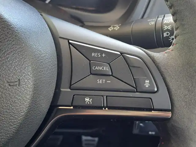 日産 ノート e－パワー ニスモ 大阪府 2018(平30)年 3.8万km ブリリアントホワイトパール /禁煙車//衝突被害軽減ブレーキ//純正SDナビ/MM318D-W//フルセグテレビ/Bluetooth/CD/DVD/SD/AUX//全方位カメラ/バックカメラ//追従式クルーズコントロール//デジタルインナーミラー//レーンキープアシスト//車高調/TEIN//スロットルコントローラー/BLITZ//BBS16インチホイール//タワーバー/クスコ//ドライブレコーダー//ETC//保証書//取扱説明書//スペアキー