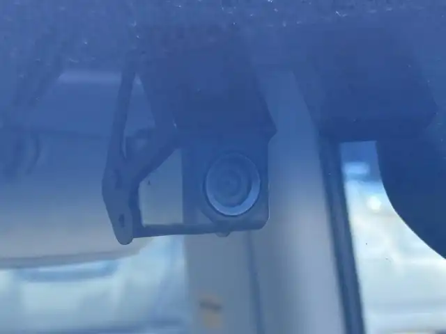 ダイハツ タント カスタム X トップED SA Ⅲ 大分県 2017(平29)年 5.8万km ブライトシルバーメタリック ・SDナビ(CD/DVD/BT/SD)/・フルセグテレビ/・バックカメラ/・スマートアシスト/・ETC/・片側パワースライドドア/・ドライブレコーダー/・運転席シートヒーター/・オートハイビーム/・ベンチシート/・リアセンサー/・スマートキー/・プッシュスタート