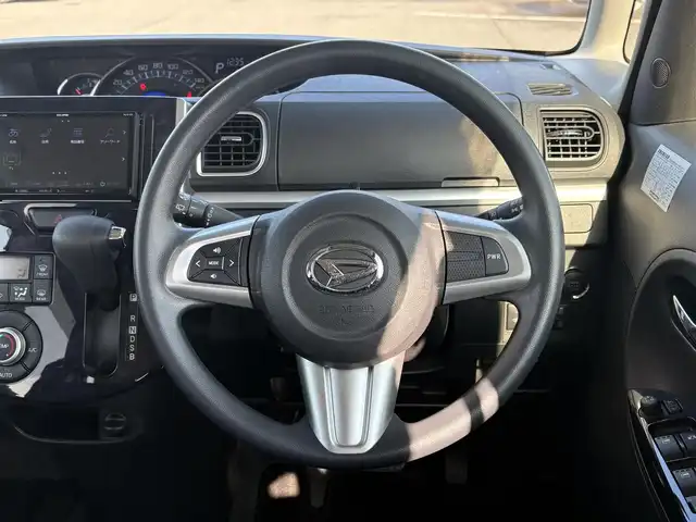 ダイハツ タント カスタム X トップED SA Ⅲ 大分県 2017(平29)年 5.8万km ブライトシルバーメタリック ・SDナビ(CD/DVD/BT/SD)/・フルセグテレビ/・バックカメラ/・スマートアシスト/・ETC/・片側パワースライドドア/・ドライブレコーダー/・運転席シートヒーター/・オートハイビーム/・ベンチシート/・リアセンサー/・スマートキー/・プッシュスタート