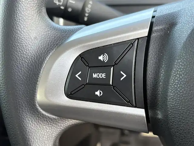 ダイハツ タント カスタム X トップED SA Ⅲ 大分県 2017(平29)年 5.8万km ブライトシルバーメタリック ・SDナビ(CD/DVD/BT/SD)/・フルセグテレビ/・バックカメラ/・スマートアシスト/・ETC/・片側パワースライドドア/・ドライブレコーダー/・運転席シートヒーター/・オートハイビーム/・ベンチシート/・リアセンサー/・スマートキー/・プッシュスタート