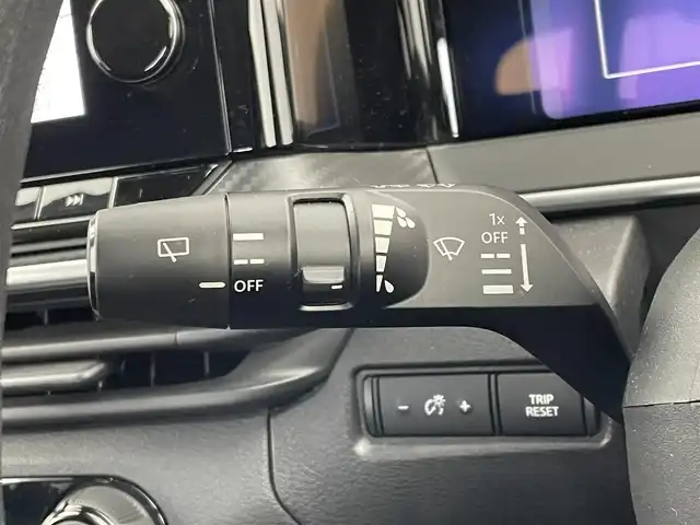 日産 ノート X 埼玉県 2021(令3)年 1.2万km ダークメタルグレー 純正メーカーナビ/フルセグTV/Bluetooth接続/デジタルインナーミラー/バックカメラ/スマートキー/USB端子/前後コーナーセンサー/エマージェンシーブレーキ/レーンキープアシスト/標識検知機能/アラウンドビューモニター