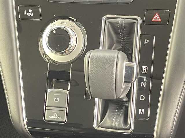 三菱 デリカＤ：５ P 千葉県 2022(令4)年 2.2万km ホワイトダイヤモンド e-Assist/・衝突軽減ブレーキ/・車線逸脱警報システム/・誤発進抑制機能/・レーダークルーズコントロールシステム/純正10インチメモリナビ/CD BT USB フルセグ/マルチアラウンドビューモニター/両側パワースライドドア/電動テールゲート/レーダークルーズコントロール/パドルシフト/LEDオートライト/パワーシート/シートヒーター/ハンドルヒーター/純正18インチアルミホイール/パーキングスイッチ/ブレーキホールド/スマートキー/プッシュスタート/ETC
