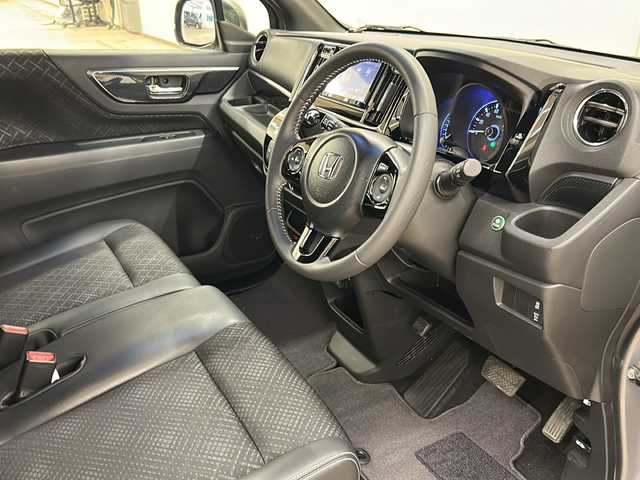 ホンダ Ｎ ＷＧＮ カスタム G ターボパッケージ 道央・札幌 2017(平29)年 3.6万km シャイニンググレーM /4WD//社外ナビ：カロッツェリア//バックカメラ/ビルトインＥＴＣ//横滑り防止装置//LEDヘッドライト//オートライト//エンジンプッシュスタート//スマートキー//スペアキー1本//純正フロアマット//純正15インチアルミホイール//電動格納ミラー//純正エンジンスターター//社外ホイール付きスタッドレスタイヤ積み込み