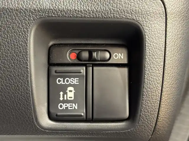 ホンダ Ｎ ＢＯＸ カスタム G Lパッケージ 群馬県 2012(平24)年 5.5万km プレミアムダイナミックブルーパール 社外SDナビ/　　CD/DVD/フルセグ/MSV/USB/iPod/片側パワースライドドア/HIDオートライト/純正14インチAW/ドライブレコーダー/アイドリングストップ/横滑り防止装置/スマートキー/ETC