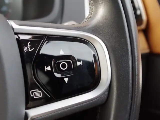 ボルボ ＸＣ９０ D5 AWD インスクリプション 埼玉県 2019(令1)年 3.2万km クリスタルホワイトP ブラウンレザーシート/アダプティブクルーズコントロール/インテリセーフ/パノラミックスライディングルーフ/harman/kardon/ヘッドアップディスプレイ/CarPlay/パークセンサー/ブラインドスポットモニター/全周囲カメラ/純正ナビ/ETC/フルセグTV/シートヒーター/ベンチレーション/ステアリングヒーター/シートポジションメモリー機能