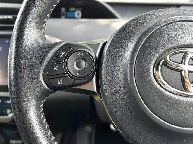 トヨタ プリウス ＰＨＶ S GRスポーツ 茨城県 2020(令2)年 8万km ホワイトパールクリスタルシャイン 社外８インチSDナビ/-Bluetooth/フルセグTV/CD/DVD/バックカメラ/レーンキープアシスト/レーダークルーズコントロール/LEDヘッドライト/オートライト/オートマチックハイビーム/前席シートヒーター/純正１８インチアルミホイール/横滑り防止装置/盗難防止装置/衝突被害軽減システム/ステアリングスイッチ/前方ドライブレコーダー/ドライブレコーダー/ETC/プッシュスタート/スマートキー