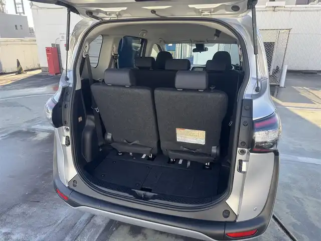 トヨタ シエンタ ハイブリッド G 広島県 2017(平29)年 4.2万km シルバーM ワンオーナー/純正ディーラーオプションナビ/・フルセグTV/・Bluetooth/セーフティーセンス/・プリクラッシュセーフティシステム/・レーンディパーチャーアラート/・オートマチックハイビーム/・先行車発信告知機能/ビルトインETC/185/60R15アルミホイール/両側パワースライドドア/スマートキー2個＆プッシュスタート