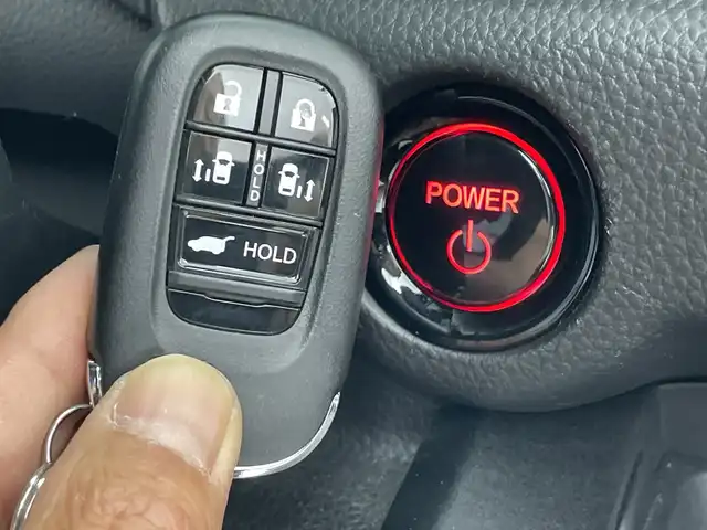 ホンダ ステップワゴン スパーダ eHEV 群馬県 2023(令5)年 3.6万km プラチナホワイトパール 純正９型ナビ　バックカメラ　アダプティブクルーズコントロール　ブラインドスポットモニター　レーンキープアシスト　衝突被害軽減ブレーキ　シートヒーター　パワーバックドア　コーナーセンサー　ＬＥＤ　禁煙車