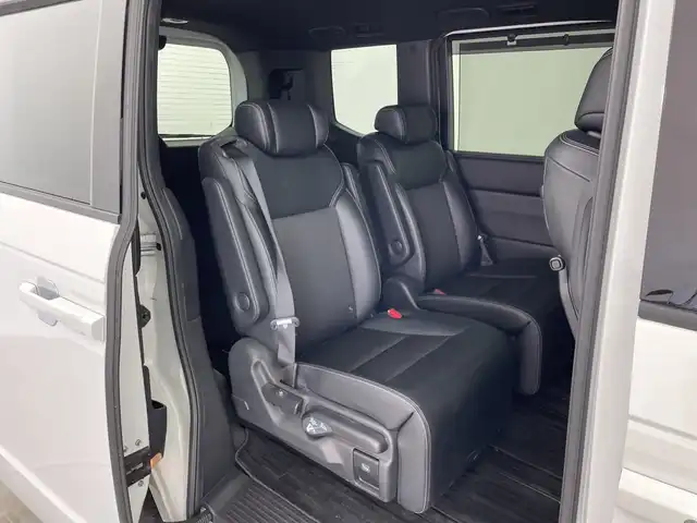 ホンダ ステップワゴン スパーダ eHEV 群馬県 2023(令5)年 3.6万km プラチナホワイトパール 純正９型ナビ　バックカメラ　アダプティブクルーズコントロール　ブラインドスポットモニター　レーンキープアシスト　衝突被害軽減ブレーキ　シートヒーター　パワーバックドア　コーナーセンサー　ＬＥＤ　禁煙車