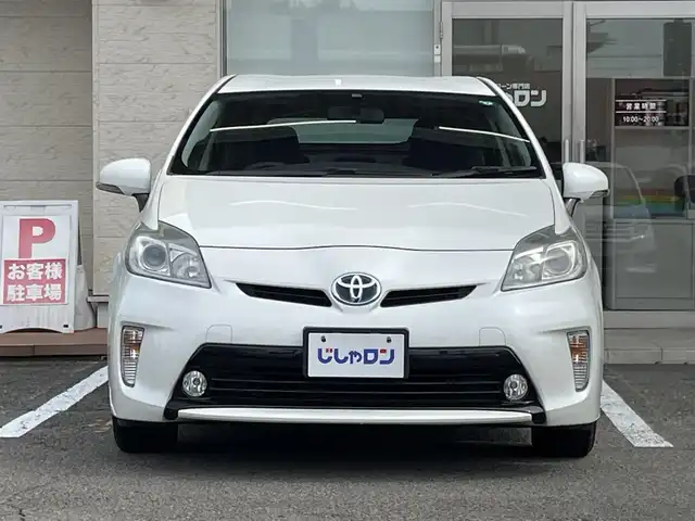 トヨタ プリウス S 静岡県 2012(平24)年 9.6万km ホワイトパールクリスタルシャイン (株)IDOMが運営する【じしゃロン焼津店】の自社ローン専用車両になります。こちらは現金またはオートローンご利用時の価格です。自社ローンご希望の方は別途その旨お申付け下さい　/純正メモリナビ/（ワンセグＴＶ/Ｂｌｕｅｔｏｏｔｈ接続/ＣＤ/ＤＶＤ/ミュージックサーバー）/バックカメラ/ＥＴＣ/ＨＩＤヘッドライト/オートライト/プッシュスタート＆スマートキー
