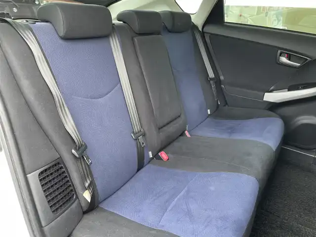 トヨタ プリウス S 静岡県 2012(平24)年 9.6万km ホワイトパールクリスタルシャイン (株)IDOMが運営する【じしゃロン焼津店】の自社ローン専用車両になります。こちらは現金またはオートローンご利用時の価格です。自社ローンご希望の方は別途その旨お申付け下さい　/純正メモリナビ/（ワンセグＴＶ/Ｂｌｕｅｔｏｏｔｈ接続/ＣＤ/ＤＶＤ/ミュージックサーバー）/バックカメラ/ＥＴＣ/ＨＩＤヘッドライト/オートライト/プッシュスタート＆スマートキー