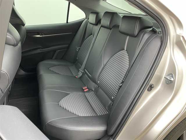 トヨタ カムリ WS 岡山県 2019(平31)年 8.6万km スティールブロンドM ワンオーナー/純正ナビ/【Bluetooth/フルセグTV】/型番:NSZT-W68T/バックカメラ/レーダークルーズコントロール/インナーミラー型ドライブレコーダー（前後）/運転席パワーシート/パドルシフト/オートブレーキホールド/衝突軽減ブレーキ/オートハイビーム/ブラインドスポットモニター/禁煙車/LEDヘッドライト/フォグランプ/ビルトインETC/ドアバイザー/保証書/取扱説明書/スマートキー×1