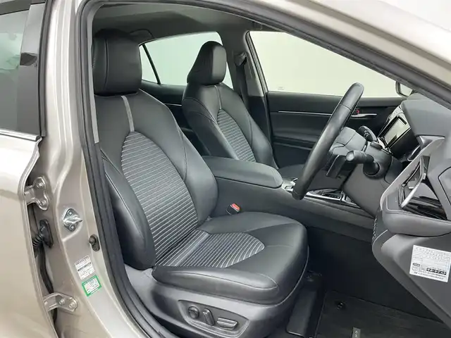 トヨタ カムリ WS 岡山県 2019(平31)年 8.6万km スティールブロンドM ワンオーナー/純正ナビ/【Bluetooth/フルセグTV】/型番:NSZT-W68T/バックカメラ/レーダークルーズコントロール/インナーミラー型ドライブレコーダー（前後）/運転席パワーシート/パドルシフト/オートブレーキホールド/衝突軽減ブレーキ/オートハイビーム/ブラインドスポットモニター/禁煙車/LEDヘッドライト/フォグランプ/ビルトインETC/ドアバイザー/保証書/取扱説明書/スマートキー×1