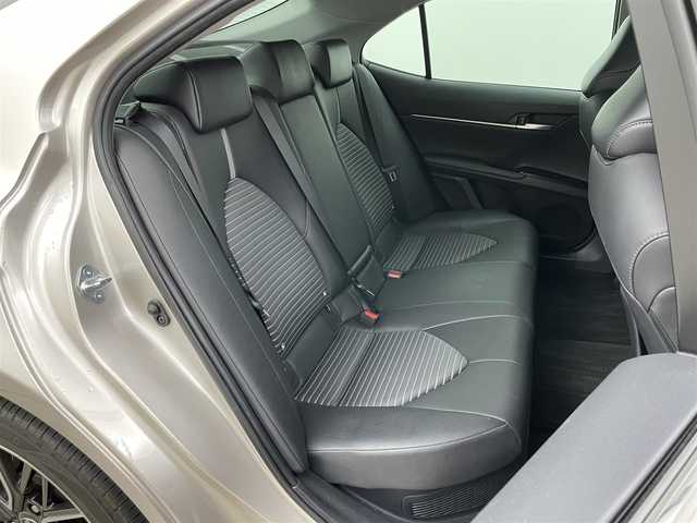 トヨタ カムリ WS 岡山県 2019(平31)年 8.6万km スティールブロンドM ワンオーナー/純正ナビ/【Bluetooth/フルセグTV】/型番:NSZT-W68T/バックカメラ/レーダークルーズコントロール/インナーミラー型ドライブレコーダー（前後）/運転席パワーシート/パドルシフト/オートブレーキホールド/衝突軽減ブレーキ/オートハイビーム/ブラインドスポットモニター/禁煙車/LEDヘッドライト/フォグランプ/ビルトインETC/ドアバイザー/保証書/取扱説明書/スマートキー×1