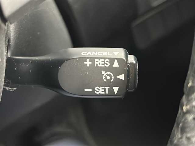 ダイハツ トール カスタムG SAⅡ 宮城県 2017(平29)年 5.2万km プラムブラウンクリスタルマイカ 禁煙車/フリップダウンモニター/スマートアシストIII/・衝突回避支援/・車線逸脱警報/・先行車発進お知らせ/両側パワースライドドア/クルーズコントロール/純正7インチナビ/地図SD無し/（BT.AM.FM.CD.DVD.SD）/アラウンドビューモニター/フルセグテレビ/ビルトインETC/革巻きステアリング/ステアリングスイッチ/プッシュスタート/スマートキー/ロールサンシェード/純正フロアマット/純正ドアバイザー/LEDヘッドライト/LEDフォグランプ/純正14インチアルミホイール/横滑り防止機能/アイドリングストップ/コーナーセンサー