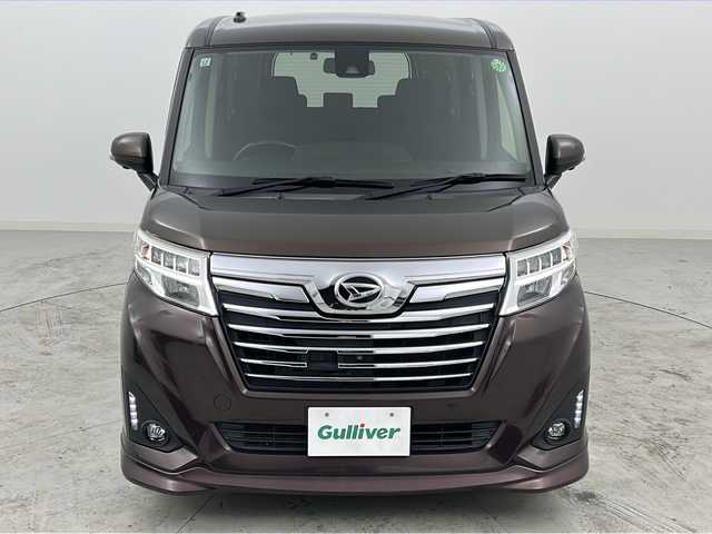 ダイハツ トール カスタムG SAⅡ 宮城県 2017(平29)年 5.2万km プラムブラウンクリスタルマイカ 禁煙車/フリップダウンモニター/スマートアシストIII/・衝突回避支援/・車線逸脱警報/・先行車発進お知らせ/両側パワースライドドア/クルーズコントロール/純正7インチナビ/地図SD無し/（BT.AM.FM.CD.DVD.SD）/アラウンドビューモニター/フルセグテレビ/ビルトインETC/革巻きステアリング/ステアリングスイッチ/プッシュスタート/スマートキー/ロールサンシェード/純正フロアマット/純正ドアバイザー/LEDヘッドライト/LEDフォグランプ/純正14インチアルミホイール/横滑り防止機能/アイドリングストップ/コーナーセンサー