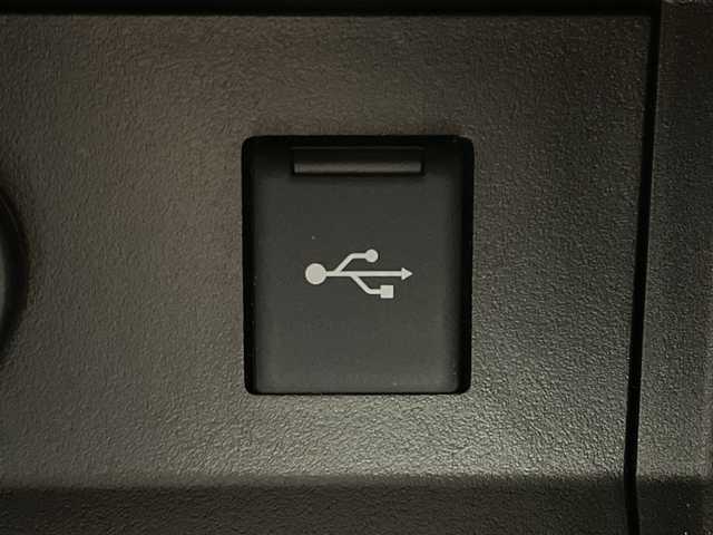 トヨタ アルファードハイブリット S 神奈川県 2020(令2)年 4万km スパークリングブラックパールクリスタルシャイン 4WD/純正ディスプレイオーディオ/コネクトナビ/CD DVD/Bluetooth　USB　Miracast/両側電動スライドドア/AC100Vコンセント/セーフティセンス/プリクラッシュセーフティ/レーントレーシングアシスト/レーンディパーチャーアラート/レーダークルーズコントロール/オートマチックハイビーム/ロードサインアシスト/パーキングサポートブレーキ/先行車発進お知らせ機能/前後ソナー/純正ビルトインETC/革巻きステアリング/2列目オットマン/社外ワイヤレス充電/EV/ECOモード/SOSコール/nanoe/社外前後ドライブレコーダー/電動パーキングブレーキ/オートブレーキオールド/プッシュスタート/スマートキー/2眼LEDヘッド/フォグランプ/オートライト/純正リアスポイラー/純正17インチアルミホイール/