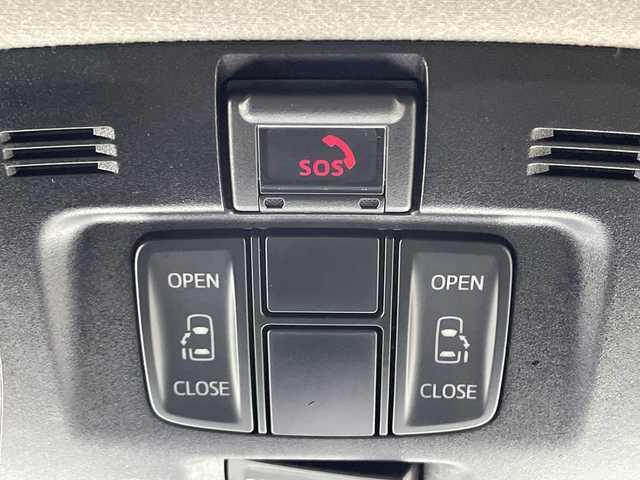 トヨタ アルファードハイブリット S 神奈川県 2020(令2)年 4万km スパークリングブラックパールクリスタルシャイン 4WD/純正ディスプレイオーディオ/コネクトナビ/CD DVD/Bluetooth　USB　Miracast/両側電動スライドドア/AC100Vコンセント/セーフティセンス/プリクラッシュセーフティ/レーントレーシングアシスト/レーンディパーチャーアラート/レーダークルーズコントロール/オートマチックハイビーム/ロードサインアシスト/パーキングサポートブレーキ/先行車発進お知らせ機能/前後ソナー/純正ビルトインETC/革巻きステアリング/2列目オットマン/社外ワイヤレス充電/EV/ECOモード/SOSコール/nanoe/社外前後ドライブレコーダー/電動パーキングブレーキ/オートブレーキオールド/プッシュスタート/スマートキー/2眼LEDヘッド/フォグランプ/オートライト/純正リアスポイラー/純正17インチアルミホイール/