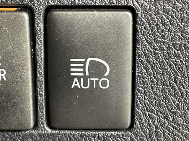 トヨタ アルファードハイブリット S 神奈川県 2020(令2)年 4万km スパークリングブラックパールクリスタルシャイン 4WD/純正ディスプレイオーディオ/コネクトナビ/CD DVD/Bluetooth　USB　Miracast/両側電動スライドドア/AC100Vコンセント/セーフティセンス/プリクラッシュセーフティ/レーントレーシングアシスト/レーンディパーチャーアラート/レーダークルーズコントロール/オートマチックハイビーム/ロードサインアシスト/パーキングサポートブレーキ/先行車発進お知らせ機能/前後ソナー/純正ビルトインETC/革巻きステアリング/2列目オットマン/社外ワイヤレス充電/EV/ECOモード/SOSコール/nanoe/社外前後ドライブレコーダー/電動パーキングブレーキ/オートブレーキオールド/プッシュスタート/スマートキー/2眼LEDヘッド/フォグランプ/オートライト/純正リアスポイラー/純正17インチアルミホイール/