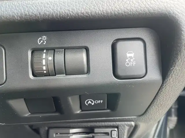 スバル インプレッサ ＸＶ 2．0i 山形県 2013(平25)年 8.1万km ディープシーブルーパール (株)IDOMが運営する【じしゃロン山形店】の自社ローン対象車両になります。こちらは現金ご利用時の価格です。自社ローンご希望の方は別途その旨お申付け下さい。/社外オーディオ/ETC/クルーズコントロール/電動格納ミラー/純正フロアマット/横滑り防止機能