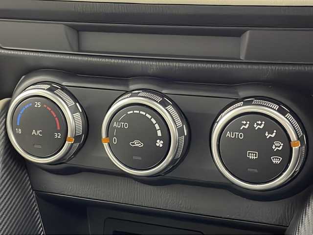 マツダ デミオ XD ツーリング Lパッケージ 茨城県 2014(平26)年 5.9万km ソウルレッドプレミアムメタリック 純正ナビ/・バックカメラ/・Bluetooth接続/・USB入力端子/ETC/パドルシフト/フロントフォグ/クルコン/純正アルミホイール/LEDヘッドライト/アイドリングストップ