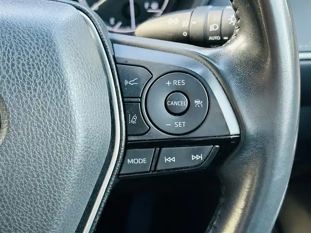 トヨタ ハリアー Z 神奈川県 2020(令2)年 3.7万km スレートグレーメタリック 純正メモリナビ（JLB）/・DTV/Bluetooth/全方位モニタ/JBLプレミアムサウンド/前後ドライブレコーダー/ヘッドアップディスプレイ/Toyota Safety Sense/・プリクラッシュセーフティ/・レーントレーシングアシスト/・レーダークルーズコントロール/・先行車発進告知機能/・ブラインドスポットモニター/・クリアランスソナー/イモビライザー/ビークルスタビリティアシスト/コーナーセンサー/アダプティブハイビームシステム/パワーバックドア/ハーフレザーシート/D席パワーシート/純正フロアマット/純正19インチアルミホイール/純正LEDヘッドライト/フォグランプ/ビルトインETC2.0/センターコンソール/革巻きステアリング/プッシュEgスタート/ストップ/スマートキー×1/取扱説明書