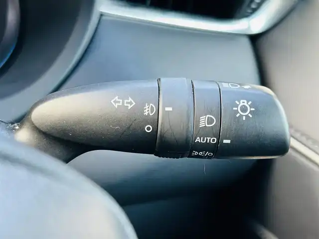 トヨタ ハリアー Z 神奈川県 2020(令2)年 3.7万km スレートグレーメタリック 純正メモリナビ（JLB）/・DTV/Bluetooth/全方位モニタ/JBLプレミアムサウンド/前後ドライブレコーダー/ヘッドアップディスプレイ/Toyota Safety Sense/・プリクラッシュセーフティ/・レーントレーシングアシスト/・レーダークルーズコントロール/・先行車発進告知機能/・ブラインドスポットモニター/・クリアランスソナー/イモビライザー/ビークルスタビリティアシスト/コーナーセンサー/アダプティブハイビームシステム/パワーバックドア/ハーフレザーシート/D席パワーシート/純正フロアマット/純正19インチアルミホイール/純正LEDヘッドライト/フォグランプ/ビルトインETC2.0/センターコンソール/革巻きステアリング/プッシュEgスタート/ストップ/スマートキー×1/取扱説明書