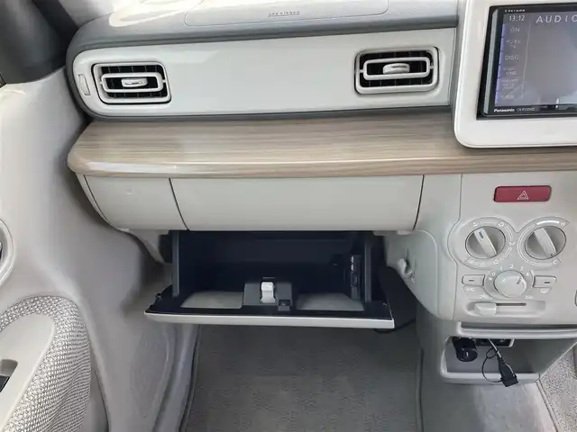 スズキ ラパン S 熊本県 2015(平27)年 4.9万km カシスピンクパールメタリック 社外メモリナビ/・AM/FM/CD/DVD/SD/USB/フルセグTV/・バックカメラ/衝突軽減ブレーキ/D席シートヒーター/ETC/アイドリングストップ/オートライト/HIDヘッドライト/スマートキー/プッシュスタート