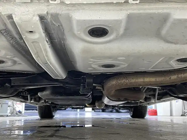 トヨタ アルファード SC 滋賀県 2018(平30)年 17.4万km ホワイトパールクリスタルシャイン 禁煙車/純正10インチナビ/(フルセグTV/Bluetooth/CD/DVD/SD)/純正フリップダウンモニター/サンルーフ/両側パワースライドドア/レーダークルーズコントロール/クリアランスソナー/レーントレーシングアシスト/シートメモリー機能付き/電動リアゲート/ウッドコンビステアリング/社外１８インチスタッドレス/ステアリングリモコン/ハンドルヒーター/シートヒーター(D/N)/シートベンチレーション(D/N)/オートライト/オートハイビーム/ビルトインETC/アイドリングストップ/前方ドラレコ/デジタルインナーミラー/ワイヤレス充電/１００V電源/プッシュスタート/ドアバイザー/オートリトラミラー/スマートキー