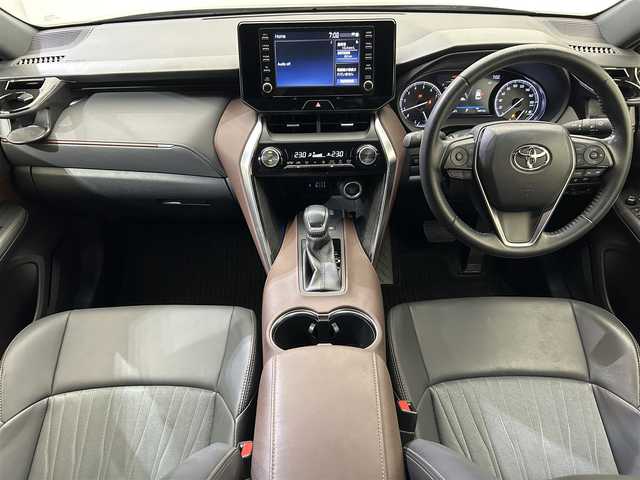 トヨタ ハリアー G 愛媛県 2022(令4)年 1.7万km プレシャスブラックパール ・８型ディスプレイオーディオ（ＢＴ・ＦＭ・ＡＭ・ＡＵＸ・ＵＳＢ）/・バックカメラ　/・ＥＴＣ　/・前後ドラレコ　/・デジタルインナーミラー　/・レーダークルーズコントロール　/・オートマチックハイビーム　/・Ｄ席パワーシート/・衝突軽減ブレーキ/・モデリスタフルエアロ/・パワーバックドア/・レーンキープアシスト
