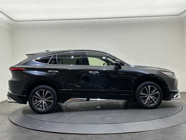 トヨタ ハリアー G 愛媛県 2022(令4)年 1.7万km プレシャスブラックパール ・８型ディスプレイオーディオ（ＢＴ・ＦＭ・ＡＭ・ＡＵＸ・ＵＳＢ）/・バックカメラ　/・ＥＴＣ　/・前後ドラレコ　/・デジタルインナーミラー　/・レーダークルーズコントロール　/・オートマチックハイビーム　/・Ｄ席パワーシート/・衝突軽減ブレーキ/・モデリスタフルエアロ/・パワーバックドア/・レーンキープアシスト