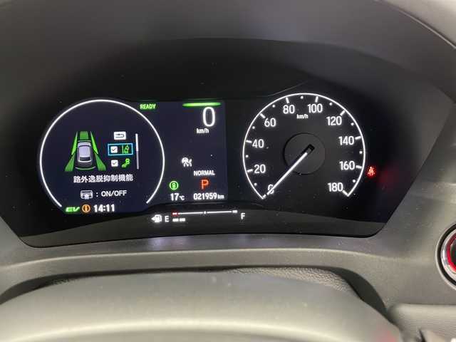 ホンダ ヴェゼル ハイブリッド e:HEV Z 長野県 2024(令6)年 2.2万km プラチナホワイトパール 4WD/純正ナビ/寒冷地仕様/ホンダセンシング/全方位カメラ/バックカメラ/追従型クルーズコントロール/ドライブレコーダー/フルセグTV/Bluetooth/USB/ビルトインETC2.0/AppleCarPlay/AndroidAuto/シートヒーター（運転席、助手席）/オートライト/LEDヘッドライト/オートマチックハイビーム/ステアリングスイッチ/ステアリングヒーター/電動リアゲート/パドルシフト/ワイパーデアイサー/置くだけ充電/純正フロアマット/純正アルミホイール/電動格納ミラー/ドアバイザー