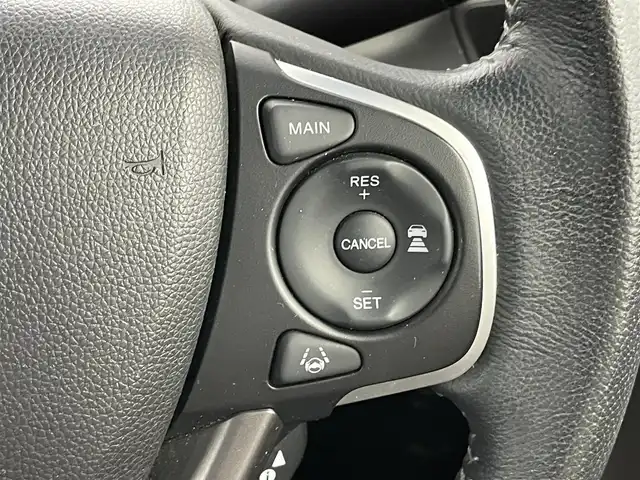 ホンダ フリード G ホンダセンシング 埼玉県 2018(平30)年 4.6万km プレミアムスパークルブラックパール 純正ナビ　バックカメラ　ビルトインＥＴＣ　前後ドライブレコーダー　ホンダセンシング　アダクティブクルーズコントロール　純正アルミホイール　両側パワスラ　オートライト　ＬＥＤヘッドライト　地デジフルセグ