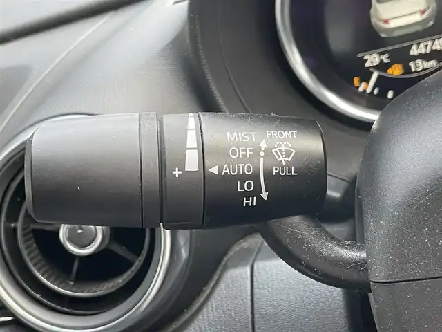 マツダ ロードスター シルバー トップ 埼玉県 2020(令2)年 4.5万km スノーフレイクホワイトパールマイカ 純正ナビ　バックカメラ　ＢＳＭ　黒レザーシート　ビルトインＥＴＣ　セーフティパッケージ　シートヒーター　クルーズコントロール　純正アルミホイール　オートライト　ＬＥＤヘッドライト　地デジフルセグ