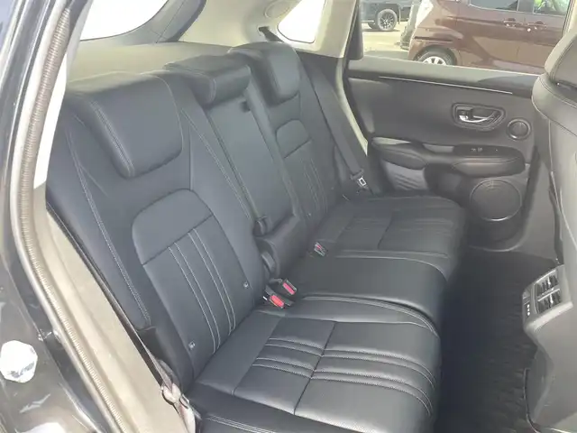 ホンダ ＺＲ－Ｖ ハイブリッド e:HEV Z 福岡県 2025(令7)年 0.1万km クリスタルブラックパール ホンダセンシング/衝突軽減/レーンアシスト/コーナーセンサー/ＢＯＳＥサウンド/レザーシート/純正ナビ/フルセグTV/BT/applecarplay/androidauto/全周囲カメラ/ＢＳＩ/ハンズフリーパワーバックドア/ＡＣＣ/ステアリングヒーター/前席/後席シートヒーター/前席パワーシート/シートメモリー/ダウンヒルアシストコントロール/ワイヤレス充電/ビルトインETC2.0/パドルシフト/電動パーキング/ブレーキホールド/スマートキー/プッシュスタート