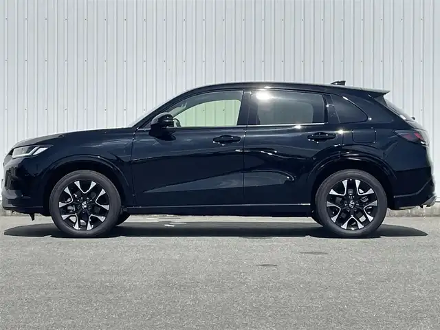ホンダ ＺＲ－Ｖ ハイブリッド e:HEV Z 福岡県 2025(令7)年 0.1万km クリスタルブラックパール ホンダセンシング/衝突軽減/レーンアシスト/コーナーセンサー/ＢＯＳＥサウンド/レザーシート/純正ナビ/フルセグTV/BT/applecarplay/androidauto/全周囲カメラ/ＢＳＩ/ハンズフリーパワーバックドア/ＡＣＣ/ステアリングヒーター/前席/後席シートヒーター/前席パワーシート/シートメモリー/ダウンヒルアシストコントロール/ワイヤレス充電/ビルトインETC2.0/パドルシフト/電動パーキング/ブレーキホールド/スマートキー/プッシュスタート