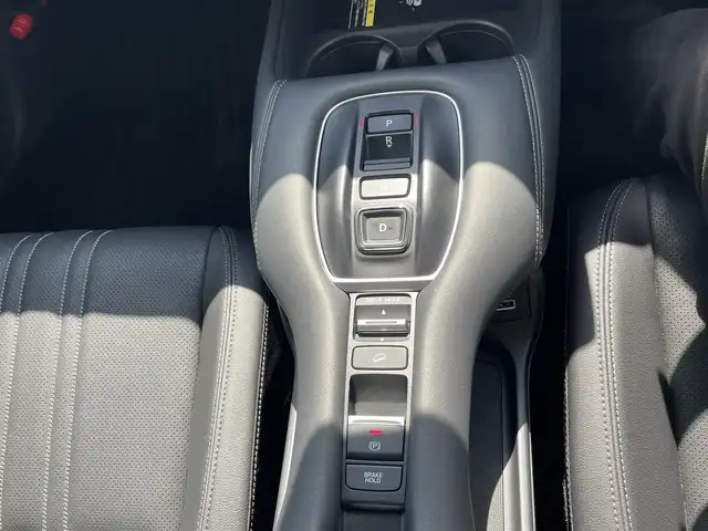 ホンダ ＺＲ－Ｖ ハイブリッド e:HEV Z 福岡県 2025(令7)年 0.1万km クリスタルブラックパール ホンダセンシング/衝突軽減/レーンアシスト/コーナーセンサー/ＢＯＳＥサウンド/レザーシート/純正ナビ/フルセグTV/BT/applecarplay/androidauto/全周囲カメラ/ＢＳＩ/ハンズフリーパワーバックドア/ＡＣＣ/ステアリングヒーター/前席/後席シートヒーター/前席パワーシート/シートメモリー/ダウンヒルアシストコントロール/ワイヤレス充電/ビルトインETC2.0/パドルシフト/電動パーキング/ブレーキホールド/スマートキー/プッシュスタート