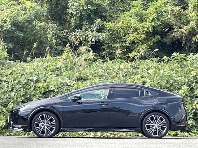 トヨタ プリウス Z 大分県 2025(令7)年 1.1万km アティチュードブラックマイカ ワンオーナー /モデリスタエアロ/ブラックレザーシート/パワーシート/シートヒーター/ベンチレーション/ステアリングヒーター/純正ナビ/パノラミックビューモニター/フルセグ/Bluetooth/パワーリアゲート/デジタルインナーミラー/アダプティブクルーズコントロール/レーンキープアシスト/純正19インチアルミホイール/ビルトインETC/スマートキー/エンジンプッシュスタート/純正LEDヘッドライト/オートライトコントロール/オートハイビームアシスト