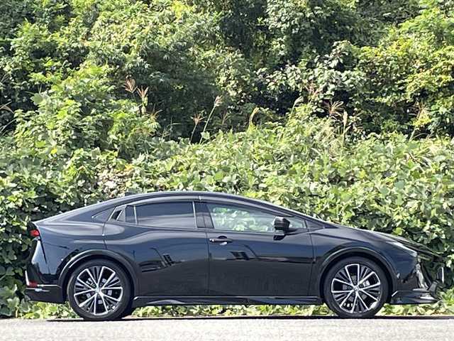 トヨタ プリウス Z 大分県 2025(令7)年 1.1万km アティチュードブラックマイカ ワンオーナー /モデリスタエアロ/ブラックレザーシート/パワーシート/シートヒーター/ベンチレーション/ステアリングヒーター/純正ナビ/パノラミックビューモニター/フルセグ/Bluetooth/パワーリアゲート/デジタルインナーミラー/アダプティブクルーズコントロール/レーンキープアシスト/純正19インチアルミホイール/ビルトインETC/スマートキー/エンジンプッシュスタート/純正LEDヘッドライト/オートライトコントロール/オートハイビームアシスト