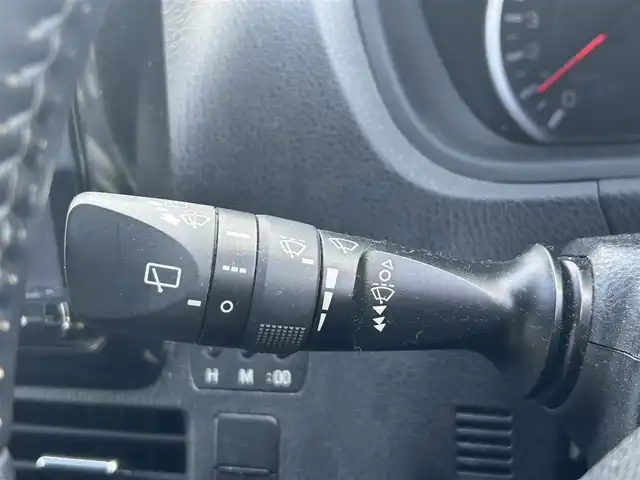 トヨタ ヴォクシー ZS 煌Ⅱ 福岡県 2016(平28)年 8.5万km ホワイトパールクリスタルシャイン ワンオーナー/衝突軽減ブレーキ/レーンキープアシスト/フリップダウンモニター/両側パワースライドドア/社外メモリナビ/フルセグTV/Bluetooth/バックカメラ/LEDライト/オートハイビーム/ドライブレコーダー/ETC/取扱説明書/保証書/スペアキー×1