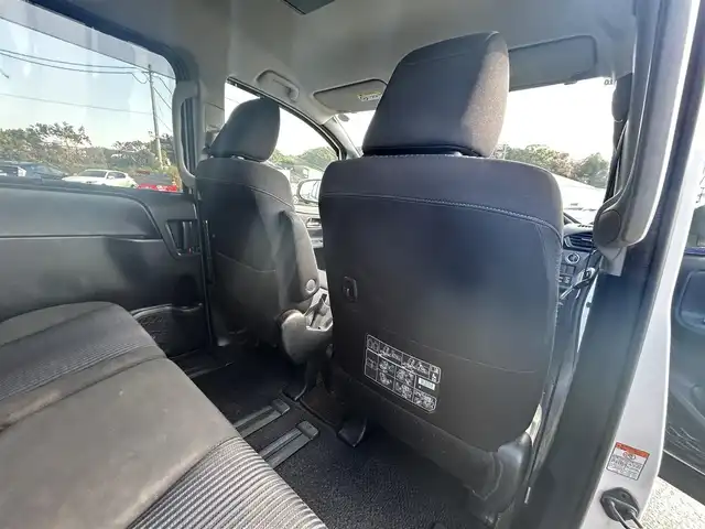 トヨタ ヴォクシー ZS 煌Ⅱ 福岡県 2016(平28)年 8.5万km ホワイトパールクリスタルシャイン ワンオーナー/衝突軽減ブレーキ/レーンキープアシスト/フリップダウンモニター/両側パワースライドドア/社外メモリナビ/フルセグTV/Bluetooth/バックカメラ/LEDライト/オートハイビーム/ドライブレコーダー/ETC/取扱説明書/保証書/スペアキー×1