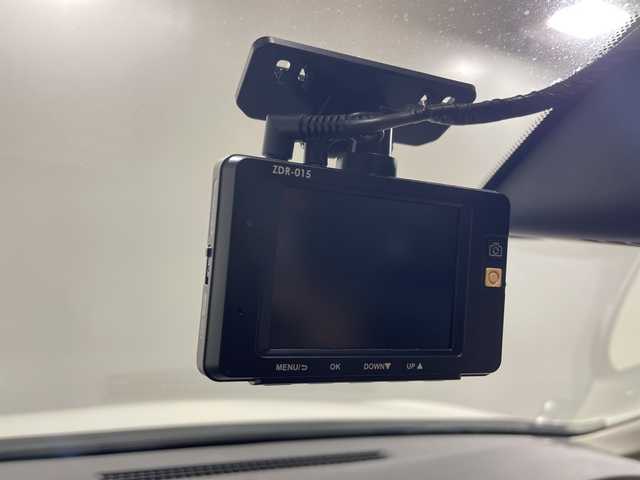 日産 セレナ HWS S HV Vセレ +Sefty Aセーフ 神奈川県 2015(平27)年 8.5万km ブリリアントホワイトパール 純正8インチディーラーオプションナビ【MM514D-2】/アラウンドビューモニター/両側パワースライドドア/エマージェンシーブレーキ/クルーズコントロール/ビルトインETC/前後ドライブレコーダー/純正フロアマット/プッシュスタート/スマートキー/LEDヘッドライト/オートライト/ドアバイザー/電動格納ミラー/車線逸脱警報/踏み間違い衝突防止アシスト/ふらつき警報