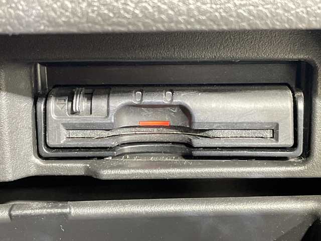 日産 セレナ HWS S HV Vセレ +Sefty Aセーフ 神奈川県 2015(平27)年 8.5万km ブリリアントホワイトパール 純正8インチディーラーオプションナビ【MM514D-2】/アラウンドビューモニター/両側パワースライドドア/エマージェンシーブレーキ/クルーズコントロール/ビルトインETC/前後ドライブレコーダー/純正フロアマット/プッシュスタート/スマートキー/LEDヘッドライト/オートライト/ドアバイザー/電動格納ミラー/車線逸脱警報/踏み間違い衝突防止アシスト/ふらつき警報